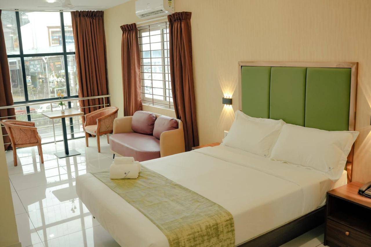 Esquina Residency Hotel Kochi Екстериор снимка