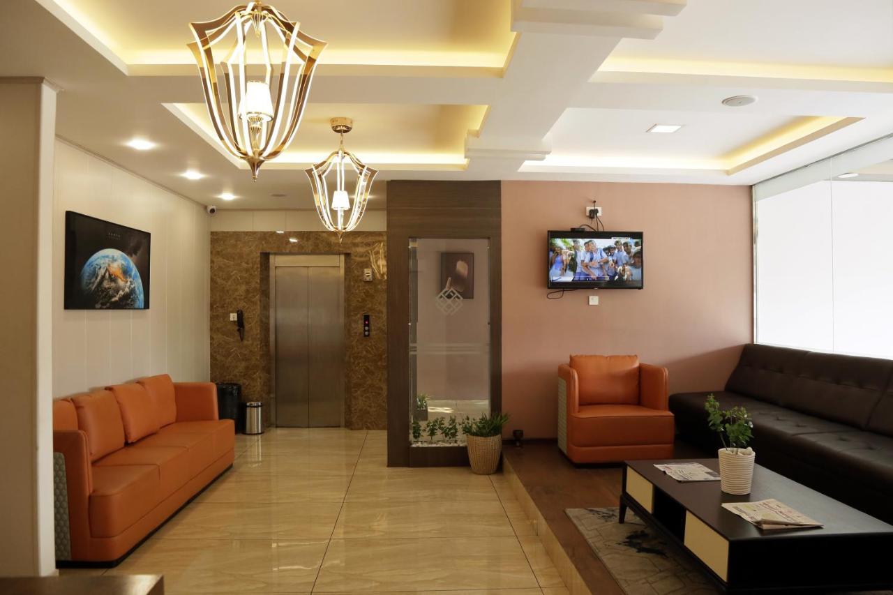 Esquina Residency Hotel Kochi Екстериор снимка
