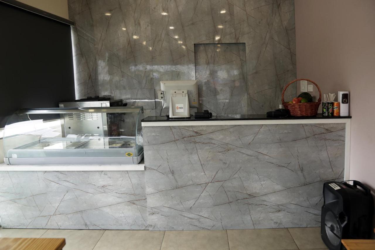 Esquina Residency Hotel Kochi Екстериор снимка