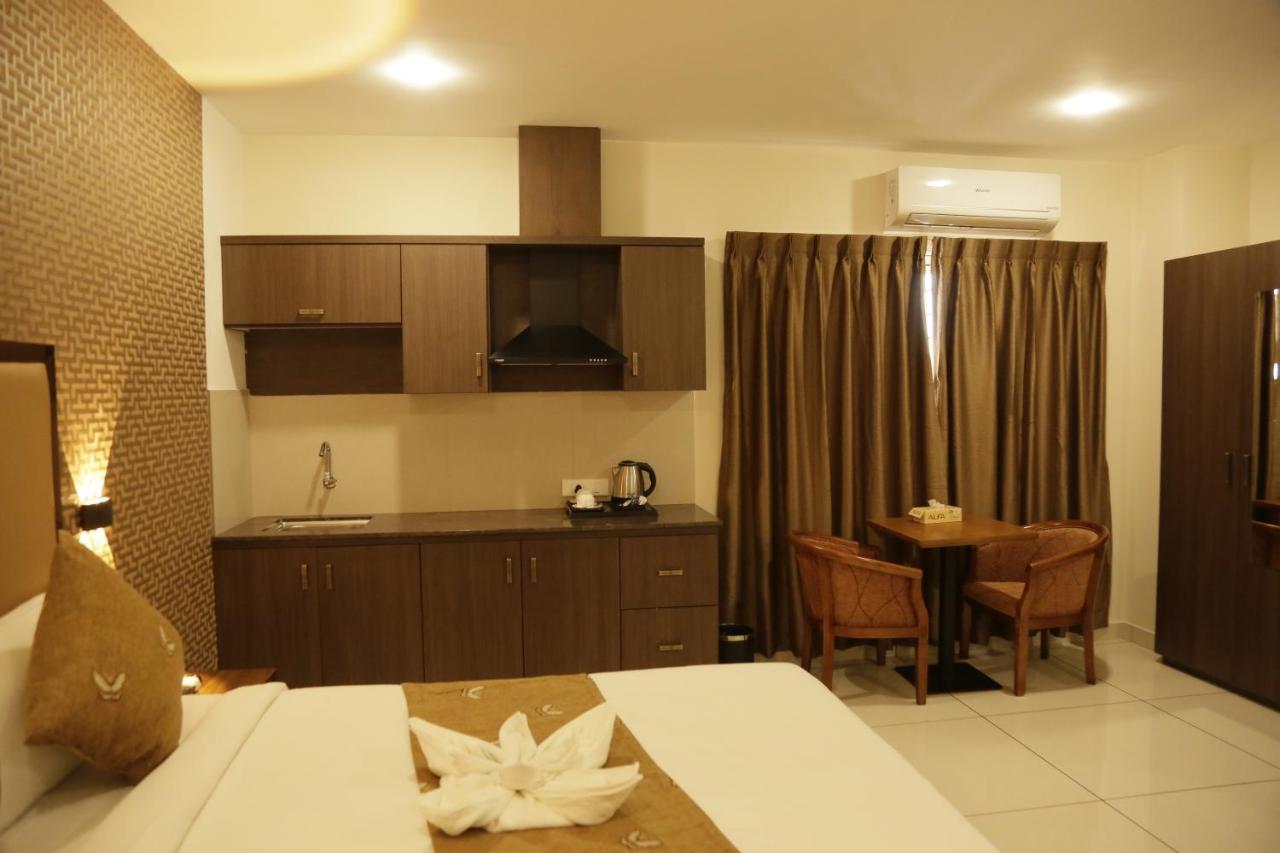 Esquina Residency Hotel Kochi Екстериор снимка