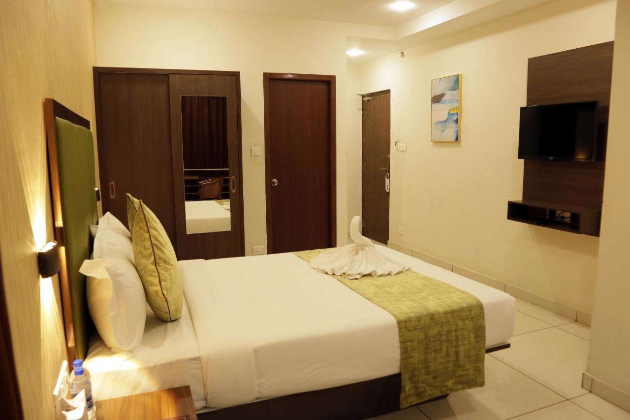 Esquina Residency Hotel Kochi Екстериор снимка